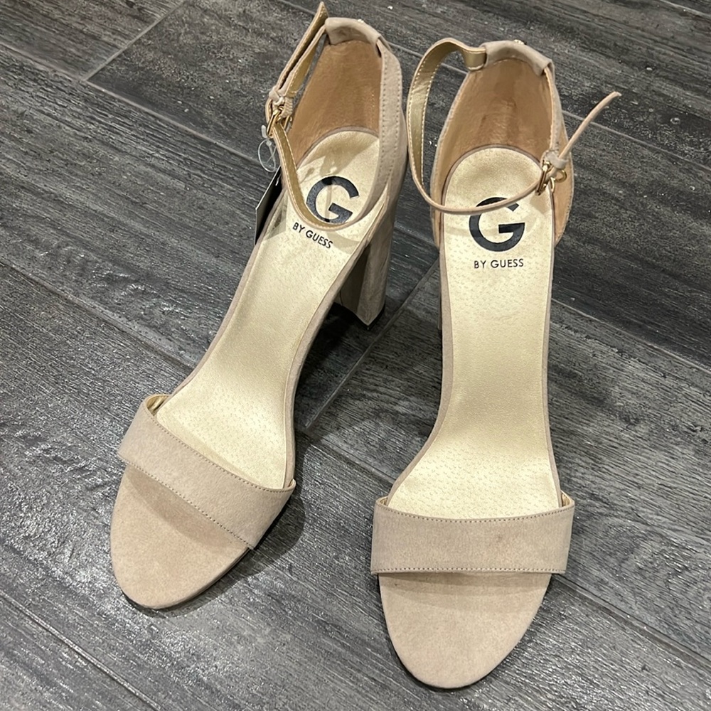 Guess Tan heels Size 10